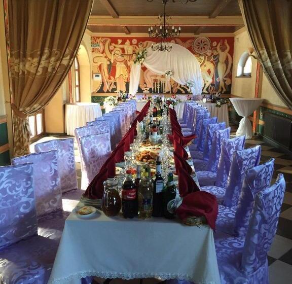 הוסטל Minihotel Zolotoe Runo