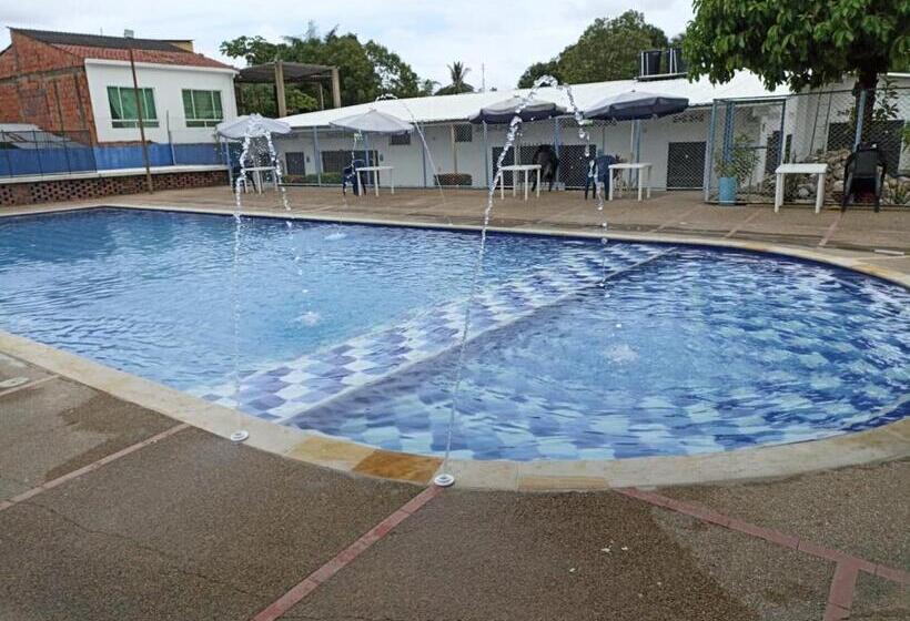 هتل Centro Vacacional Los Pijaos