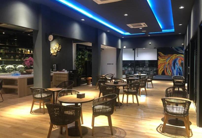 בית מלון כפרי Grand Caman