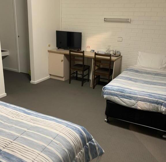 Kooweerup Motel