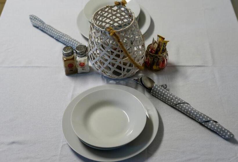 膳宿费 Hlulani Guest House