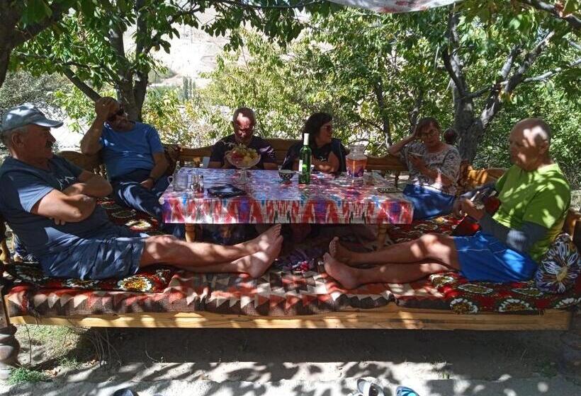 بنسيون Spring Family Guest House