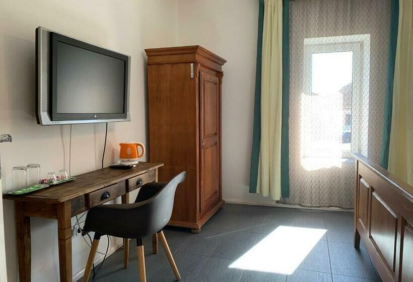 فندق صغير Miller S Inn Panzió és étterem