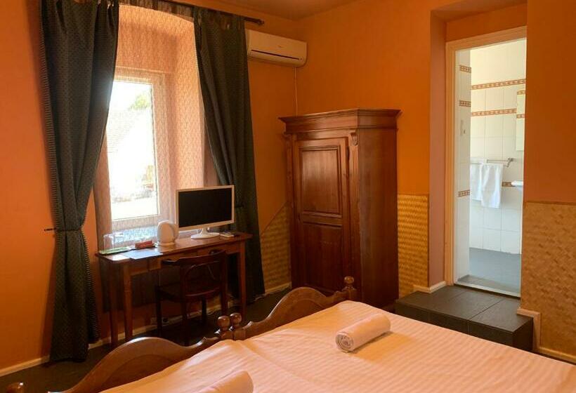 فندق صغير Miller S Inn Panzió és étterem