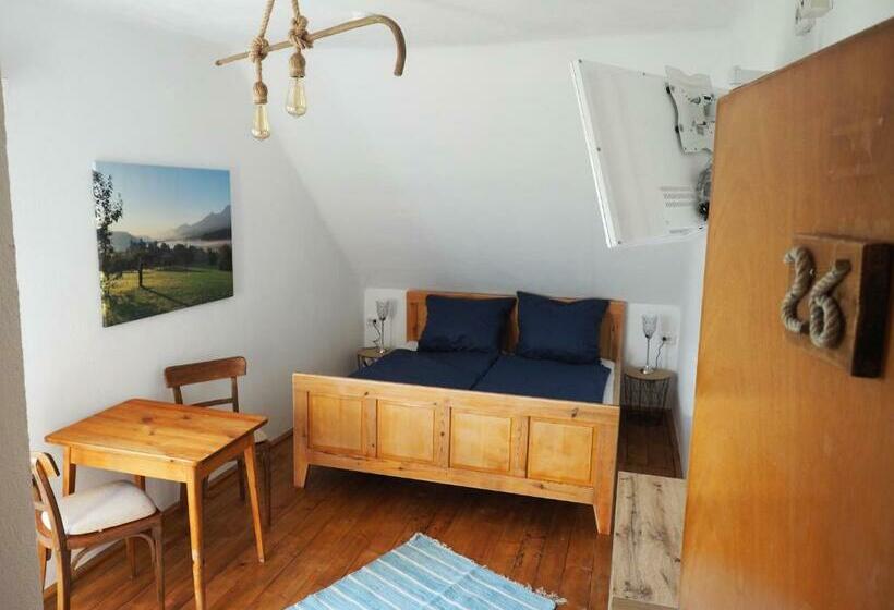 Bed and Breakfast Bergbude