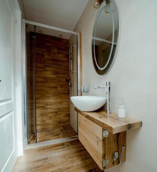 ベッドアンドブレックファースト Nagy Homoród étterem és Panzió