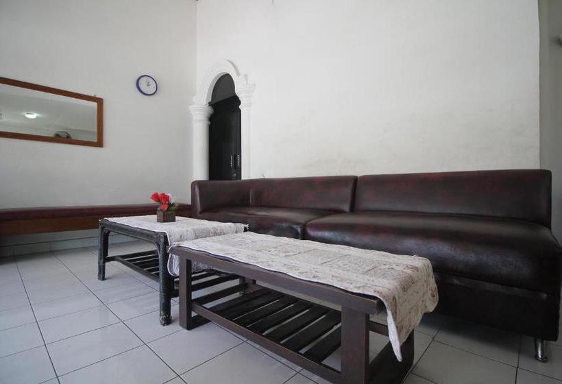 فندق Oyo 2014 Wisma Zahra