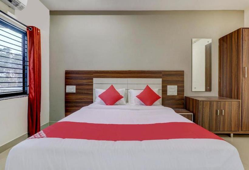 酒店 Oyo 66673 Koudal  Boarding And Lodging