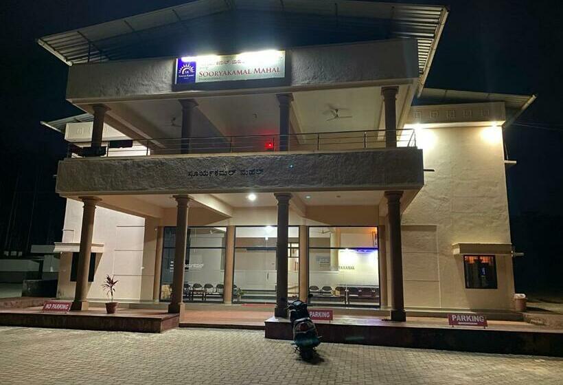 酒店 Sooryakamal Mahal