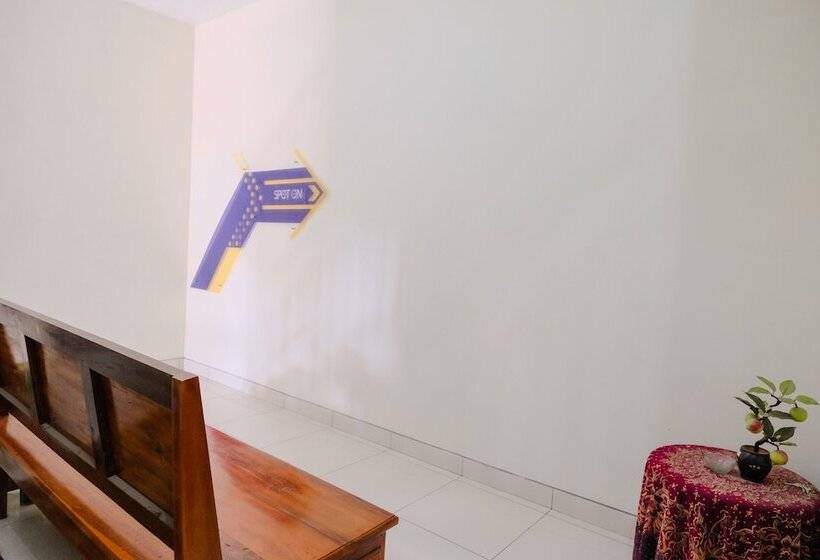 בית מלון כפרי Spot On 2375 Agbil Homestay
