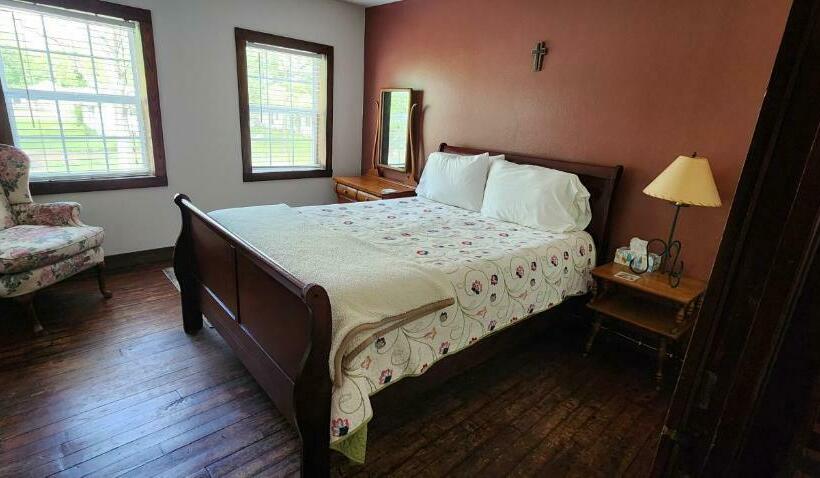Пансион Hootie Creek Guest House