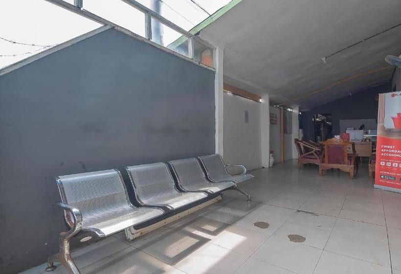 پانسیون Reddoorz Syariah At Jalan Cilik Riwut Kapuas