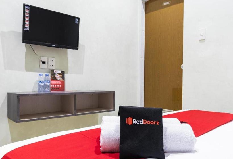 پانسیون Reddoorz Near Medan Amplas