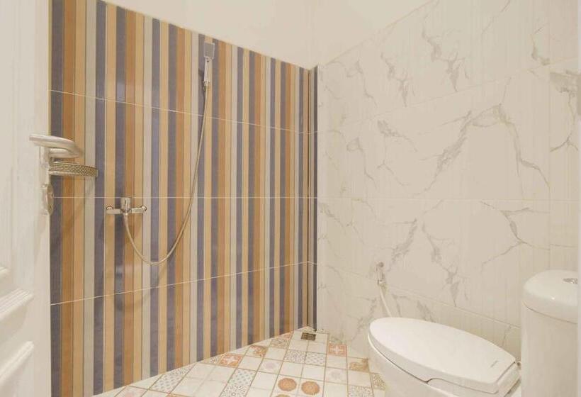 پانسیون Reddoorz Plus Syariah @ Jalan Dr Sutomo Padang