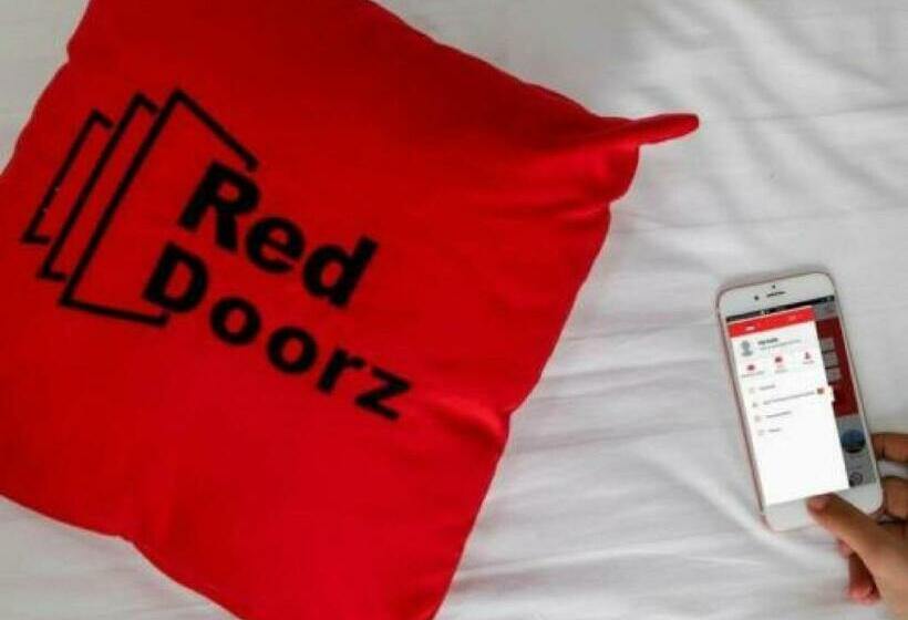 بنسيون Reddoorz Syariah Near Stasiun Kereta Api Kisaran