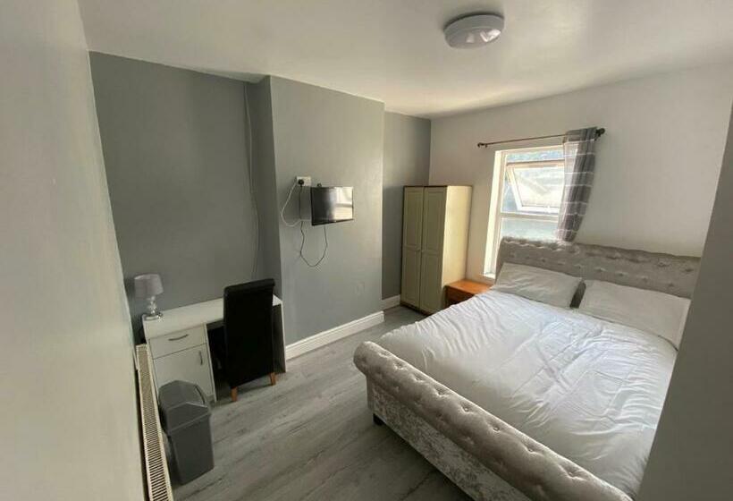 مبيت وإفطار Glorious Catering & Restaurant Bnb