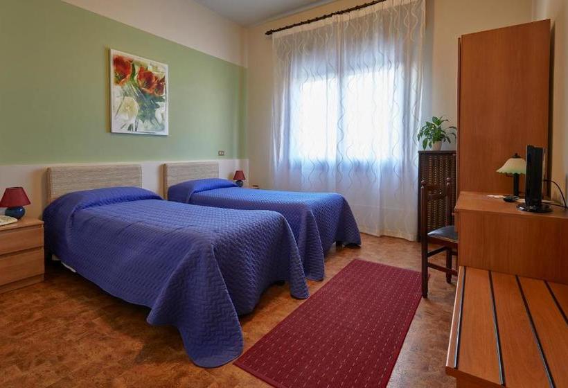 فندق Albergo Europa