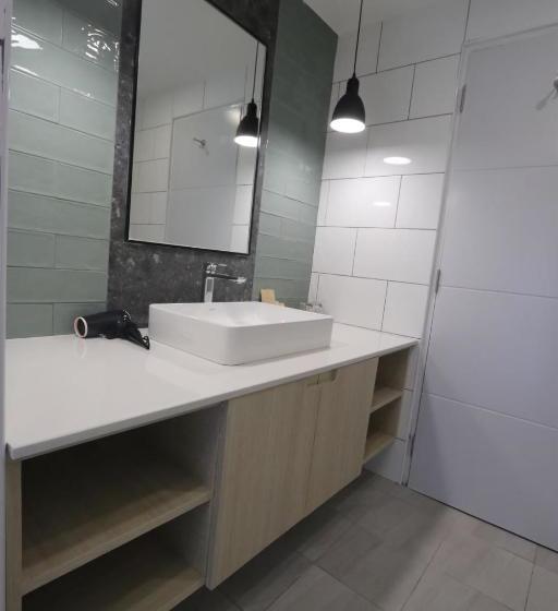 酒店 Greenhills Resort Si Racha