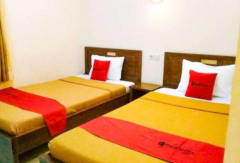 호텔 Reddoorz Syariah @ Raya Ponorogo