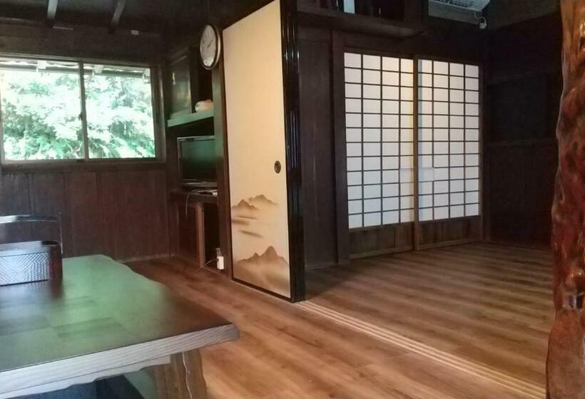 Pensionat 築100年の宿【はぶの家】