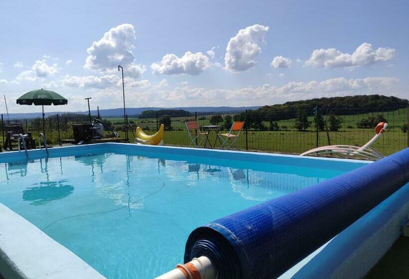 פנסיון Domaine Des Arts