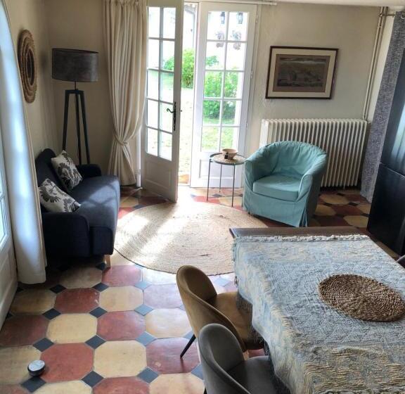 펜션 Le Domaine De Camblanes