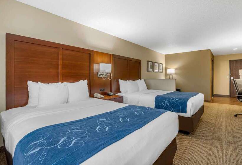 فندق Comfort Suites