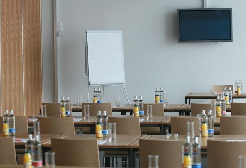 ホテル Cube Savognin