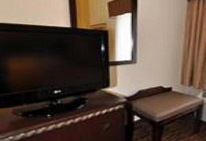 هتل Days Inn By Wyndham Semmes Mobile