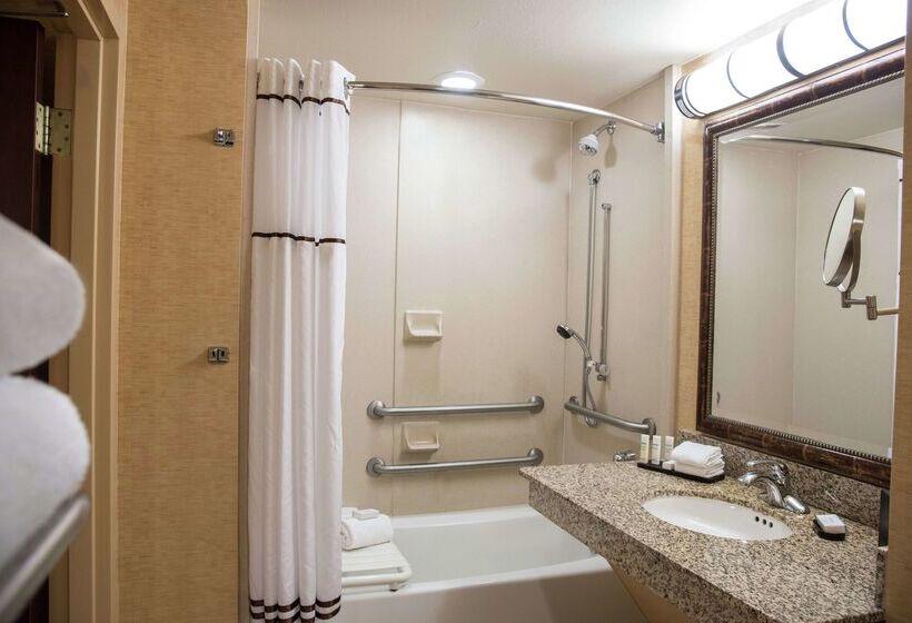 ホテル Embassy Suites By Hilton Charlotte Concord Golf Resort & Spa