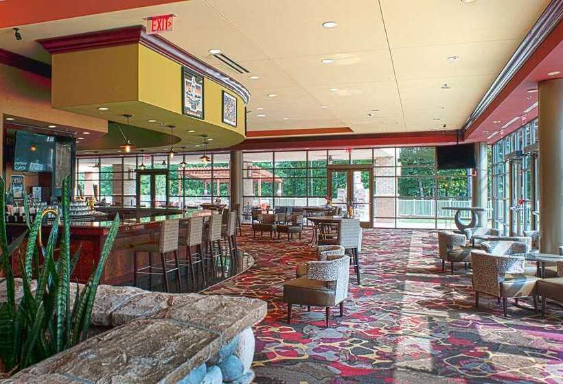 هتل Embassy Suites By Hilton Charlotte Concord Golf Resort & Spa