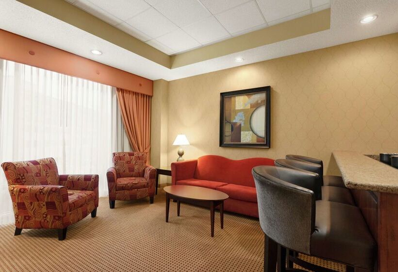 هتل Embassy Suites By Hilton Huntsville