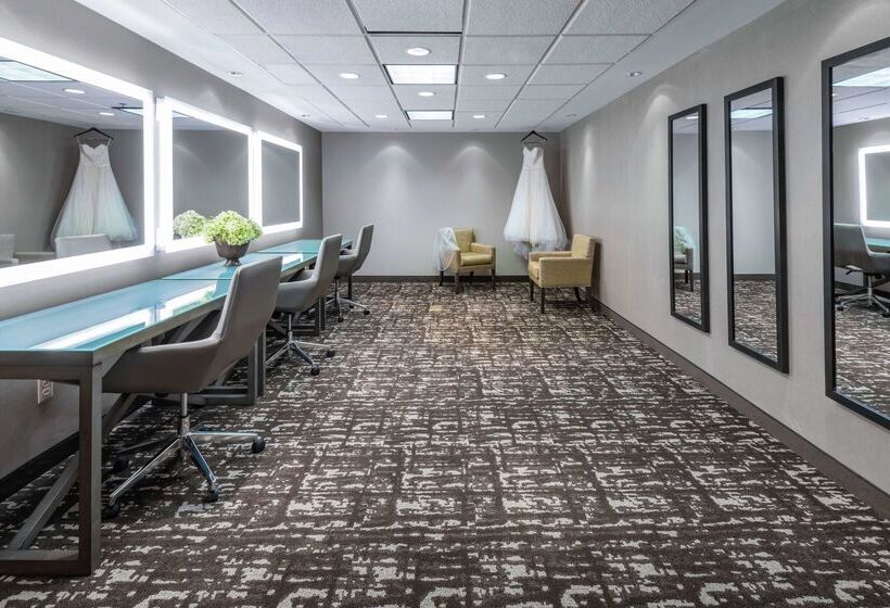 فندق Embassy Suites By Hilton St. Louis St. Charles