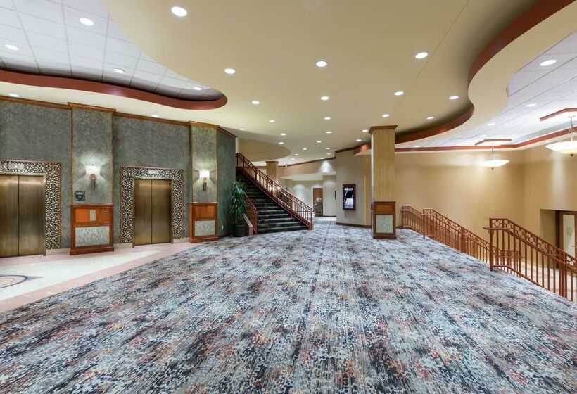 فندق Embassy Suites By Hilton St. Louis St. Charles