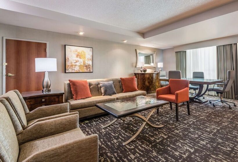 בית מלון כפרי Embassy Suites By Hilton St. Louis St. Charles