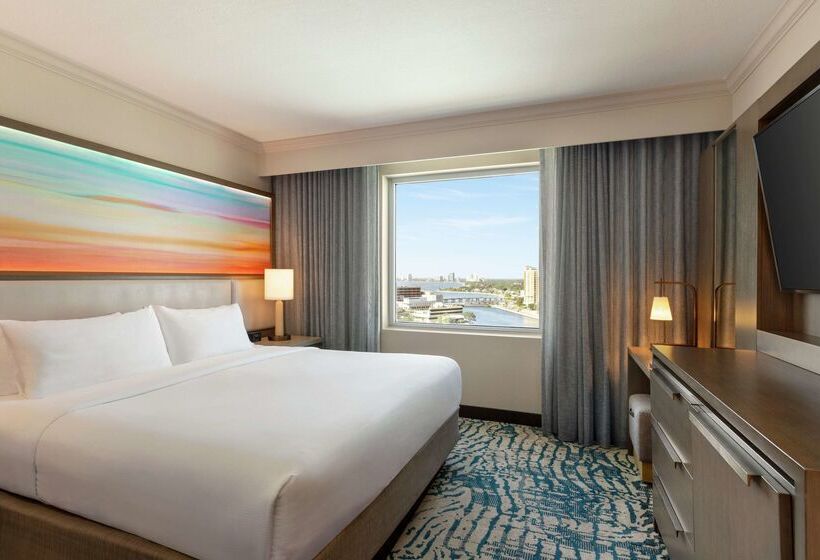 בית מלון כפרי Embassy Suites By Hilton Tampa Downtown Convention Center