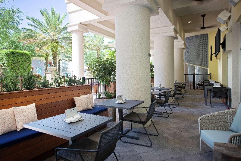 בית מלון כפרי Embassy Suites By Hilton Tampa Downtown Convention Center