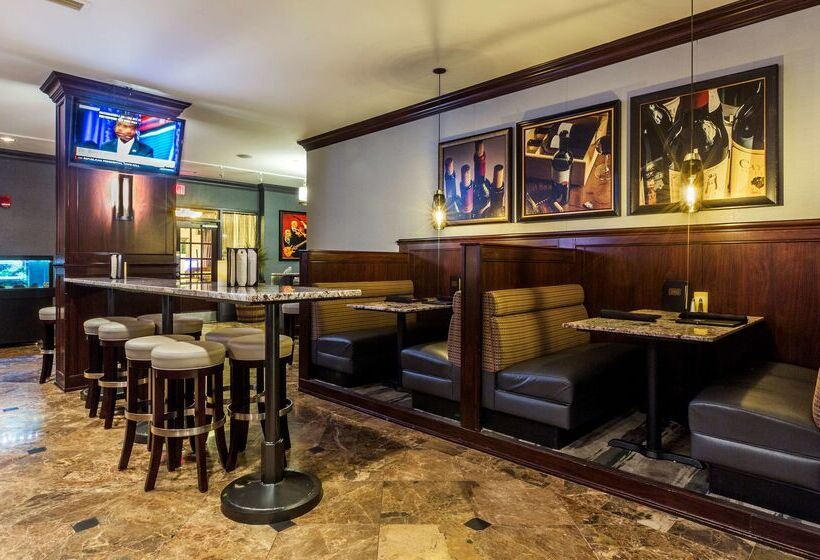 هتل Hilton Columbia Center