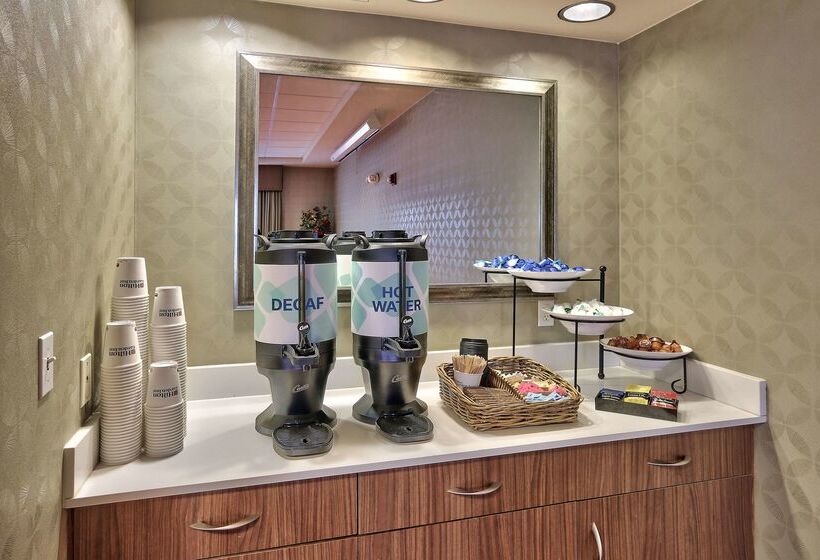 هتل Hilton Garden Inn Albuquerque / Journal Center