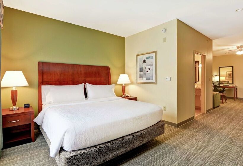 هتل Hilton Garden Inn Conway
