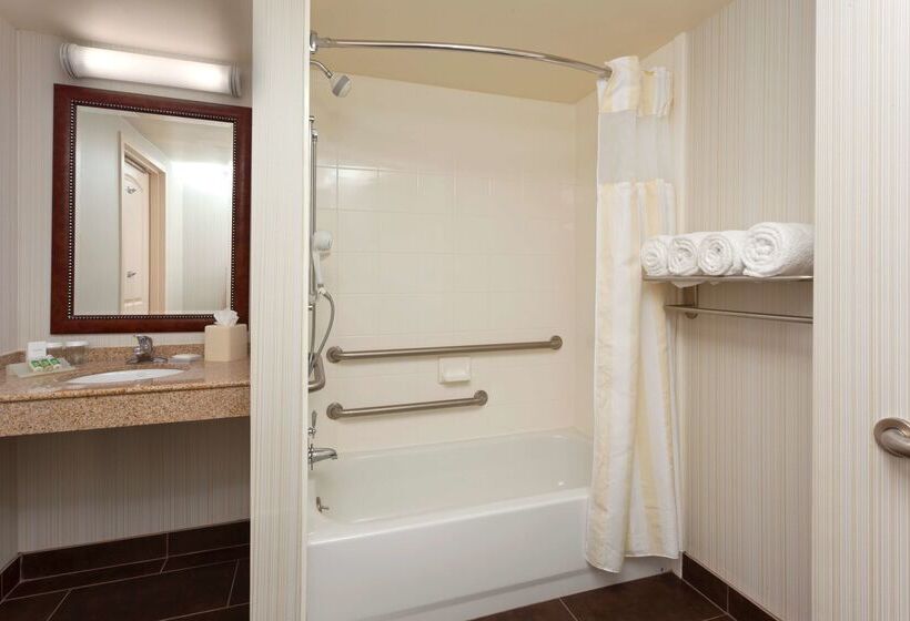 هتل Hilton Garden Inn Gainesville