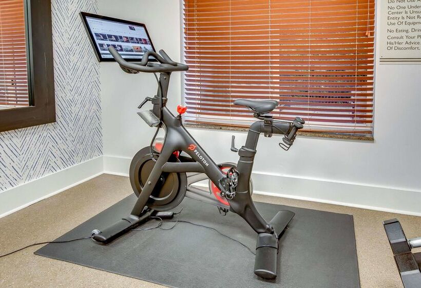 هتل Hilton Garden Inn Louisville/northeast