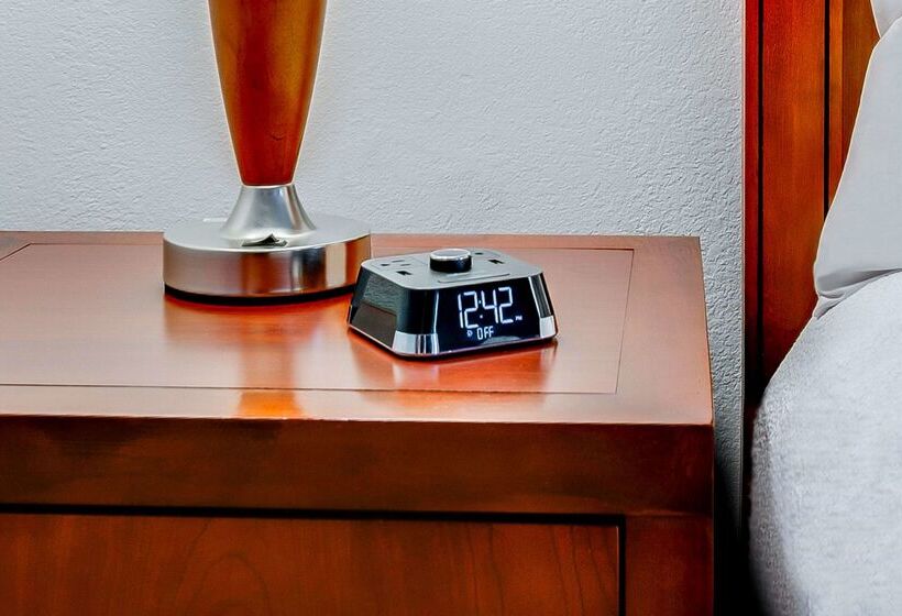 هتل Hilton Garden Inn Louisville/northeast