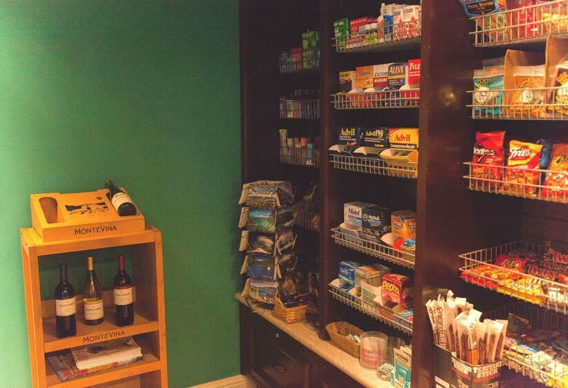 فندق Hilton Garden Inn Redding