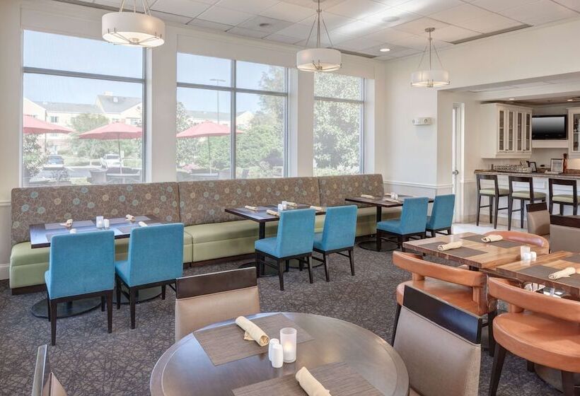 هتل Hilton Garden Inn Savannah Airport