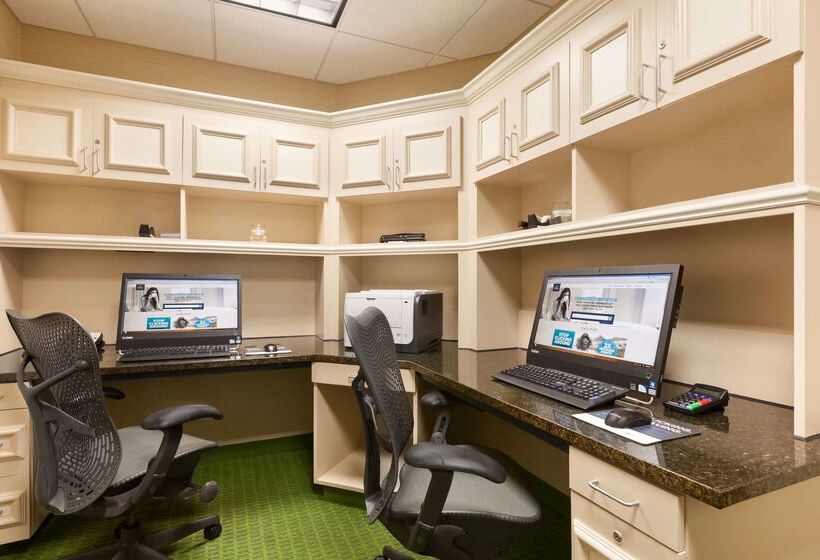 فندق Hilton Garden Inn Solomons