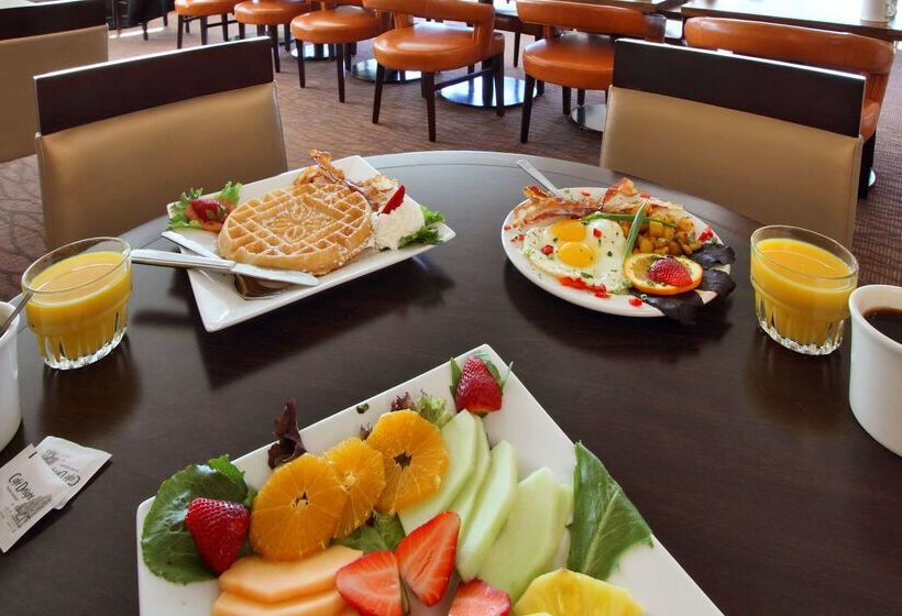Отель Hilton Garden Inn St Charles