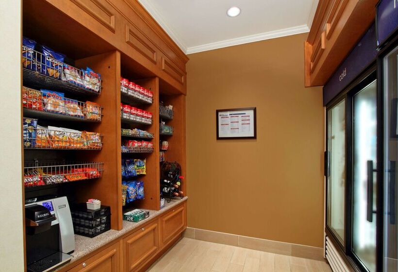 בית מלון כפרי Hilton Garden Inn St Charles