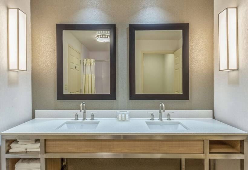 호텔 Hilton Garden Inn St Charles