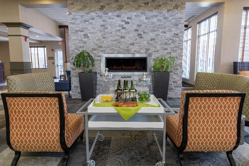 هتل Hilton Garden Inn Des Moines West